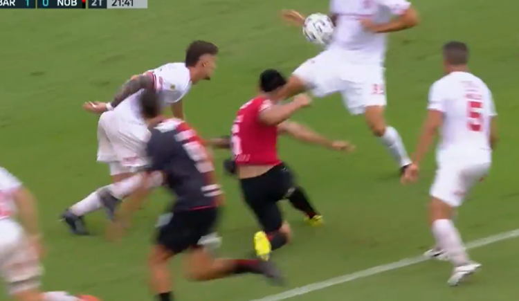 Imagen de Polémica en el VAR: Maxi Rodríguez y Nacho Scocco estallaron en las redes