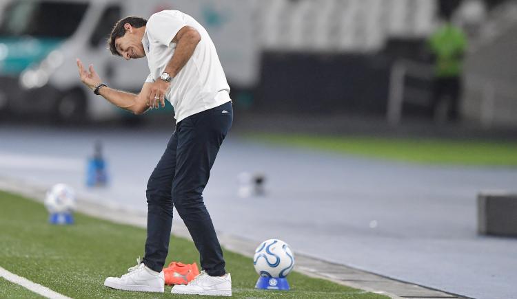 Imagen de Fuerte autocrítica de Gustavo Costas tras otra caída de Racing: "Tenemos fallas groseras"
