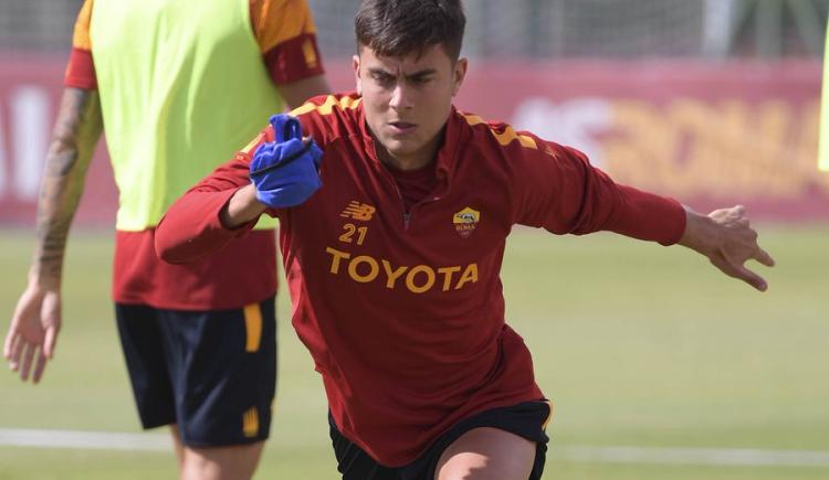 Imagen de Dybala se entrenó en Roma y es muy probable que juegue mañana el clásico ante Inter