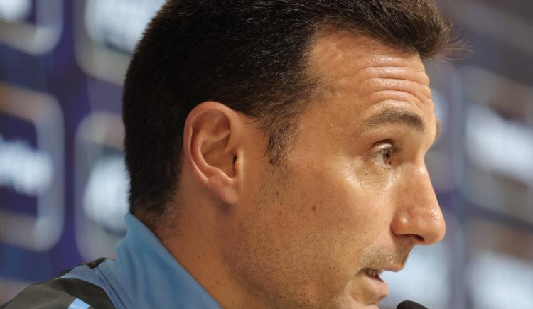Imagen de La satisfacción de Scaloni por el gesto de los hinchas argentinos