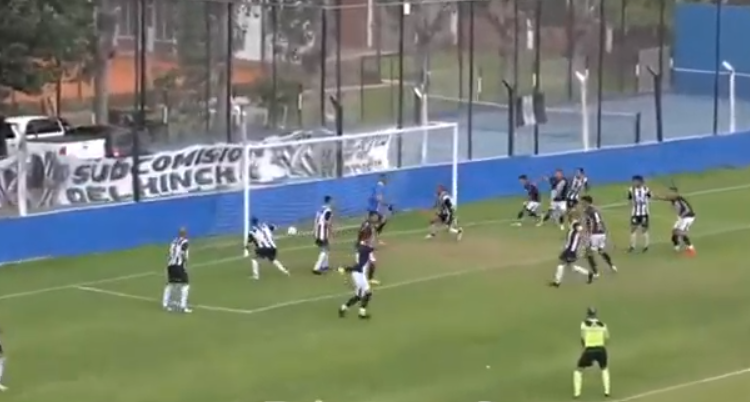 Imagen de El Porvenir volvió a perder con un gol en contra