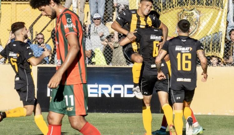 Imagen de Olimpo ganó en la jornada inaugural del torneo Federal A