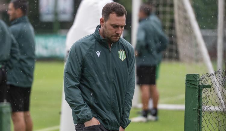 Imagen de El presidente de Banfield explotó contra los arbitrajes previo al choque con Boca