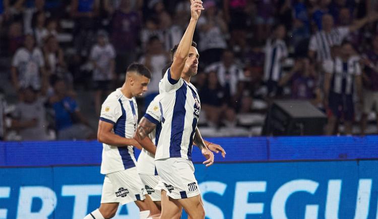Imagen de Mammana mía: con un gol en contra, Talleres bajó a Vélez y es escolta