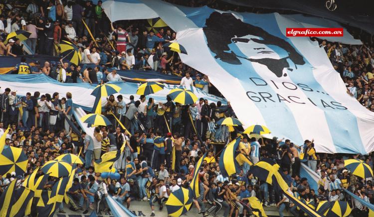 Imagen de MARADONA, MITO VIVIENTE
