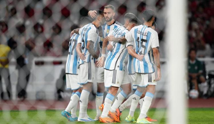 Imagen de Argentina cerró la gira con un triunfo ante Indonesia