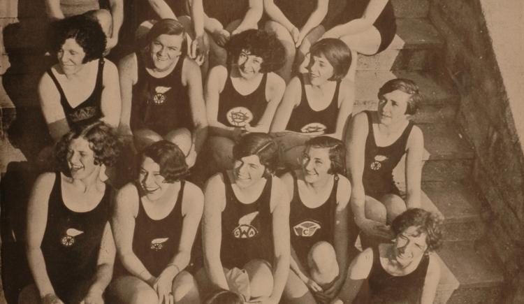 Imagen de 13 de marzo de 1926, las 24 nadadoras de U.S.A.