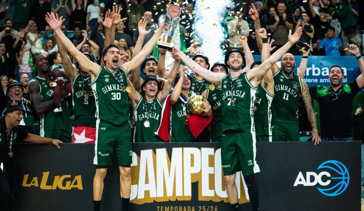 Imagen de ¡Gimnasia de Comodoro Rivadavia es el campeón de La Liga Nacional!