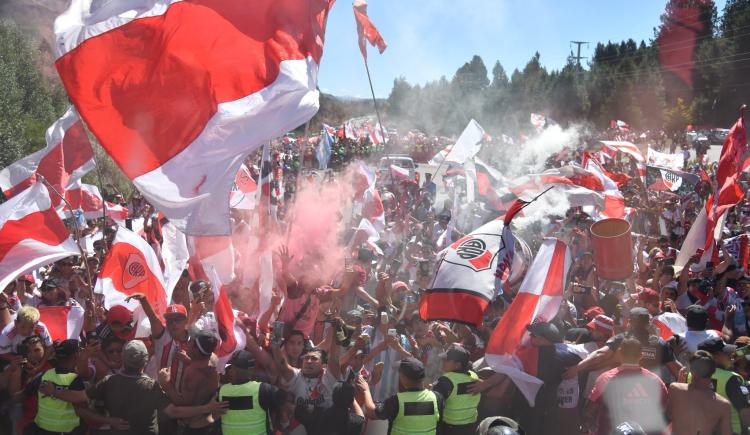 Imagen de River inició su pretemporada y se instaló en San Martín de los Andes