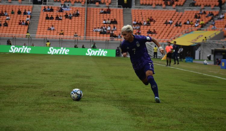 Imagen de Ian Subiabre y la tercera estocada albiceleste en el Sub-17