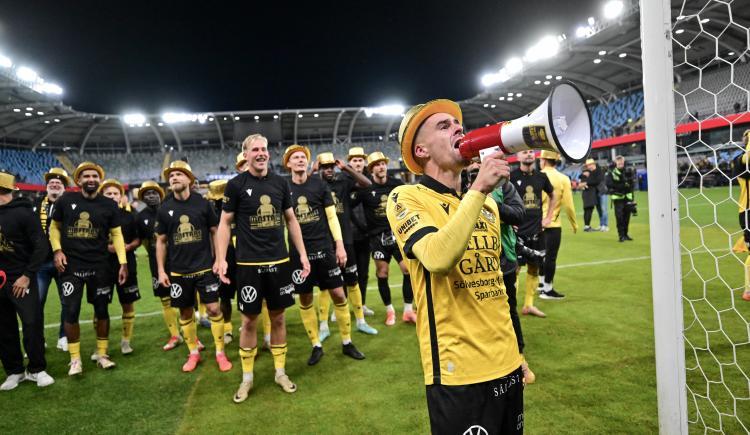 Imagen de ¡De Película! El Mjällby ganó la liga de Suecia y selló el triunfo más romántico de la temporada europea