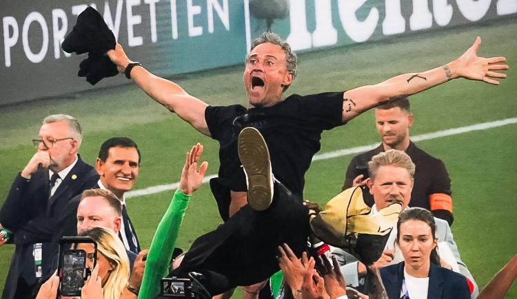 Imagen de El particular festejo de Luis Enrique que lo emparenta con Lionel Scaloni