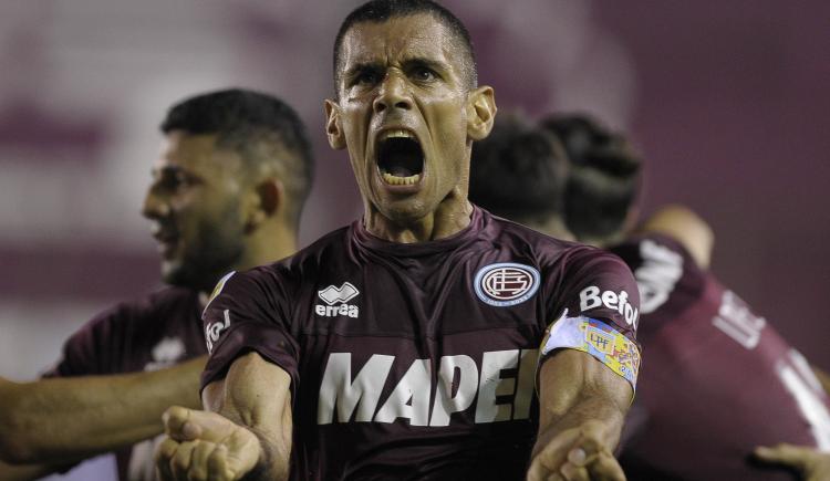 Imagen de LANÚS, SIN PROBLEMAS PARA DERROTAR A BARRACAS