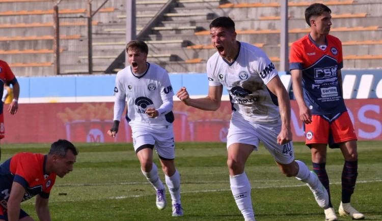 Imagen de Independiente Rivadavia lo ganó en la última y se clasificó a los cuartos de final de la Copa Argentina