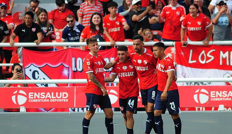 Imagen de Independiente recuperó la memoria y superó con claridad a Riestra