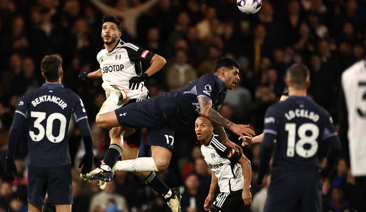Imagen de Cuti Romero no pudo evitar la goleada y Tottenham se alejó de la lucha