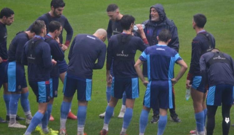 Imagen de AMISTOSOS: ARSENAL VENCIÓ A RACING POR 1 A 0