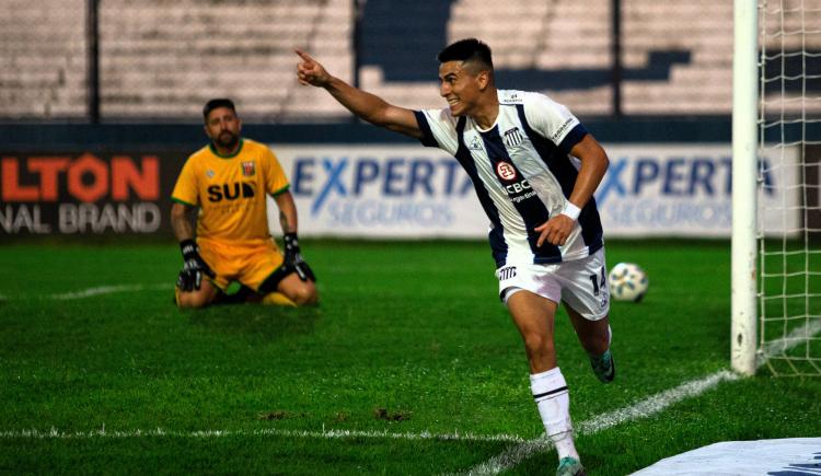 Imagen de Talleres goleó a Agropecuario y avanzó en la Copa Argentina