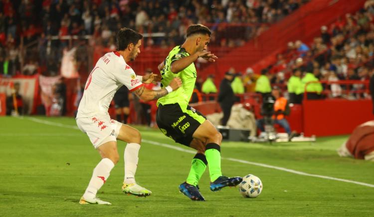 Imagen de Huracán empató con Barracas y quedó comprometido con el descenso