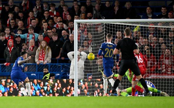 Imagen de Enzo Fernández llevó a Chelsea a la final de la Copa de la Liga