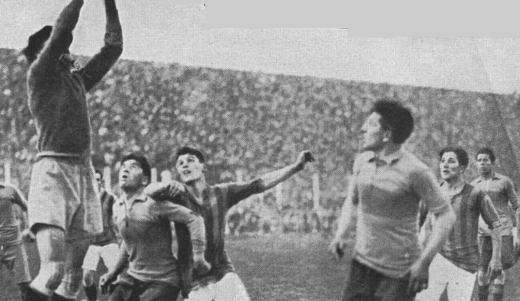 Imagen de 1929. Una multitud presenció el triunfo de San Lorenzo sobre Boca