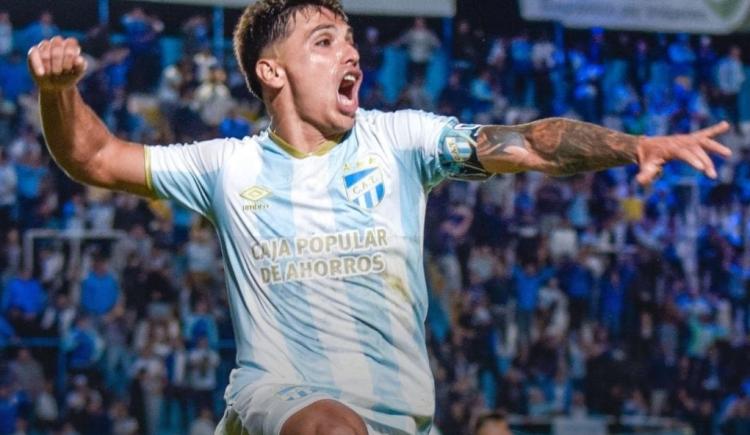 Imagen de Atlético Tucumán venció en el final a Instituto y se quedó con un partidazo