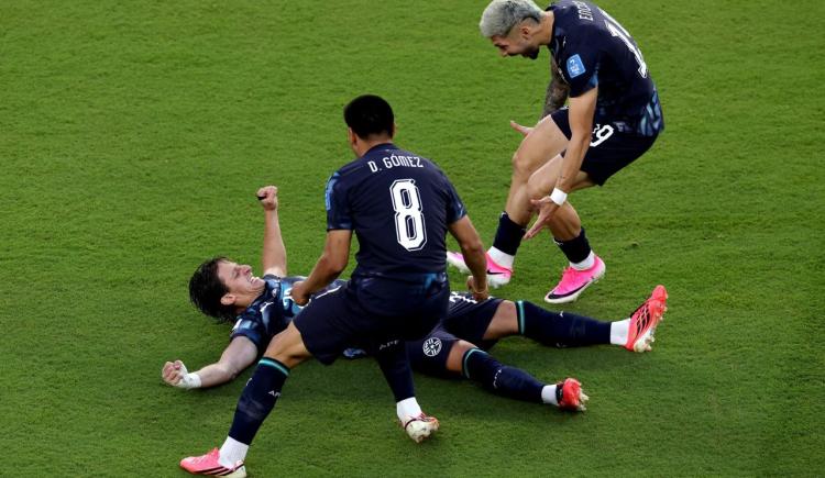 Imagen de Hazañas de resistencia: los equipos que ganaron un partido pese a jugar todo el segundo tiempo en inferioridad númerica
