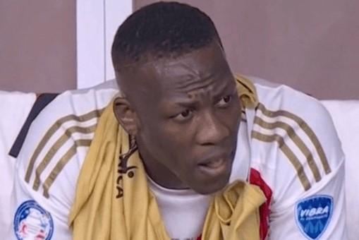 Imagen de Alarma en Boca: se lesionó Luis Advíncula