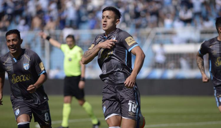 Imagen de ATLÉTICO TUCUMÁN VENCIÓ A ARGENTINOS EN UN EMOTIVO PARTIDO