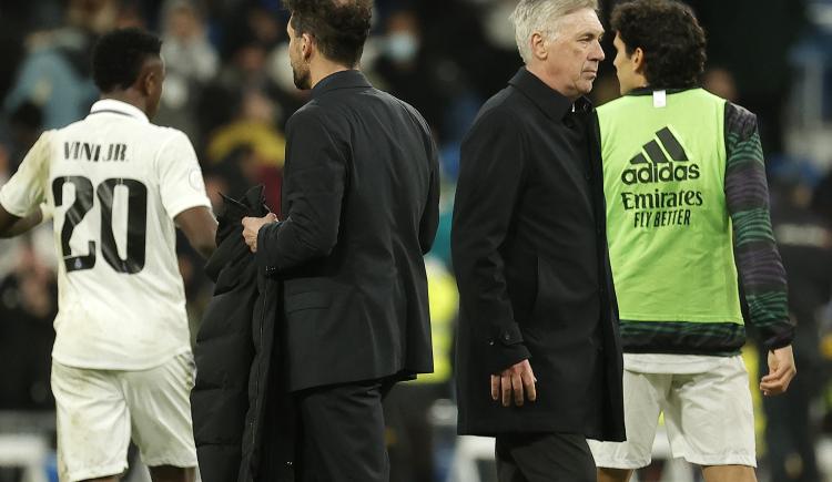 Imagen de Con el cuchillo entre los dientes: Simeone le respondió a Ancelotti