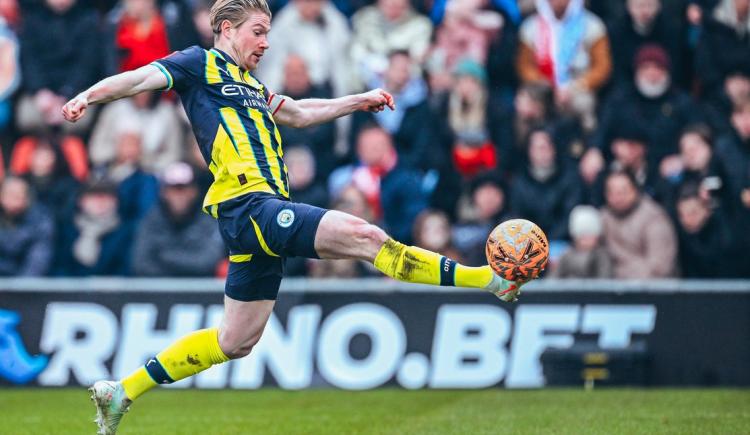 Imagen de Kevin De Bruyne salvó a Manchester City del papelón en la FA Cup