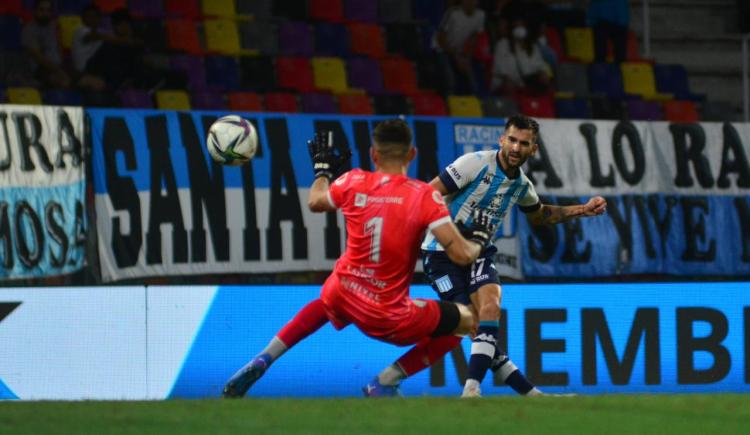 Imagen de Racing extendió su buena racha y sigue con vida en la Copa Argentina