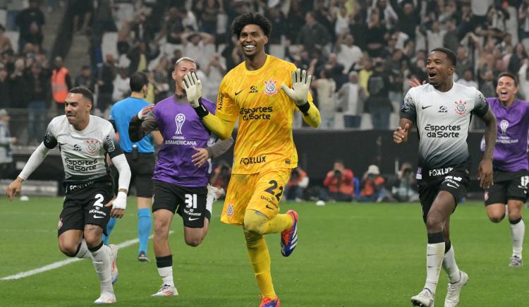 Imagen de Cuántos arqueros atajaron 3+ penales en una tanda de Copa Sudamericana