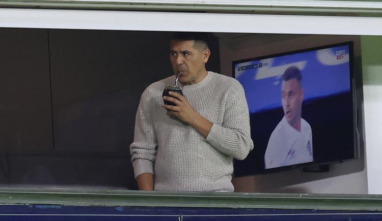 Imagen de Oficial: fuertes medidas de Riquelme en Boca