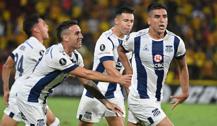 Imagen de Talleres lo empató en la última y se trajo un puntazo de Ecuador