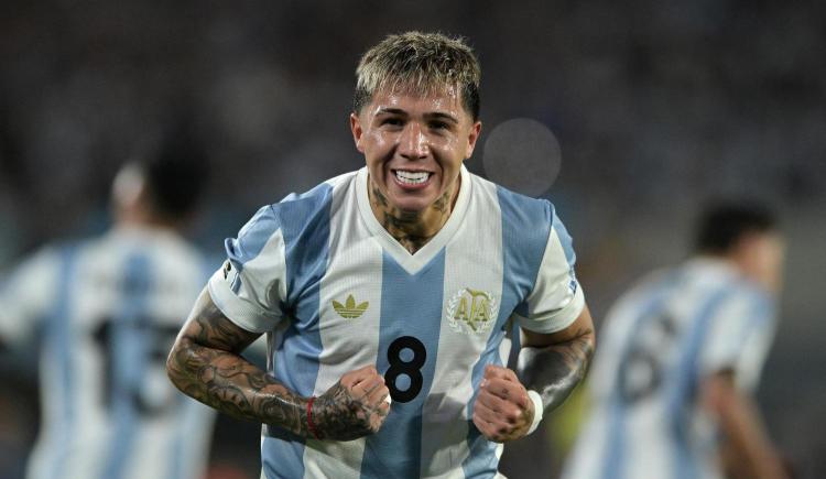 Imagen de Para la historia: el golazo de Enzo Fernández a Brasil después de ¡34 pases!