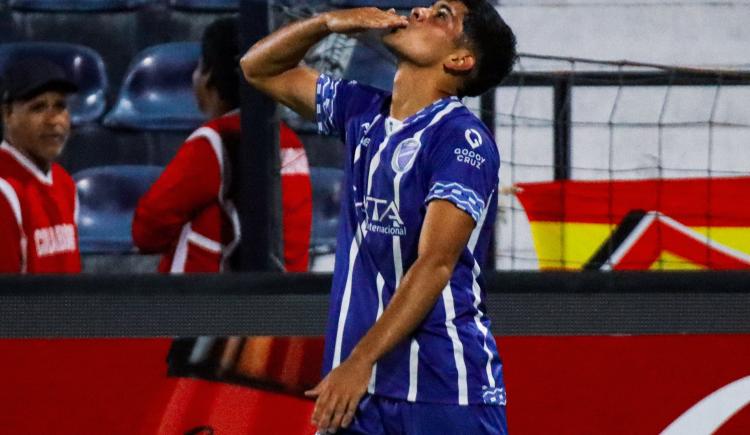 Imagen de Godoy Cruz se hizo fuerte en Perú y debutó en la Sudamericana con un triunfo