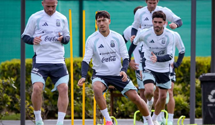Imagen de La historia de Román Vega, el lateral que se ganó el debut absoluto en la Selección Argentina