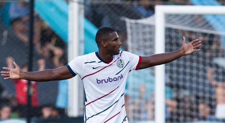 Imagen de Ahora sí: Romaña se presentó a la pretemporada de San Lorenzo