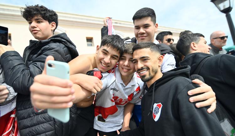 Imagen de River recibió el cariño de sus hinchas en San Nicolás