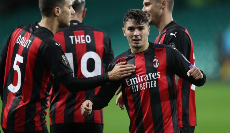 Imagen de MILAN RECIBE A LAZIO EN LA CIMA DE LA SERIE A