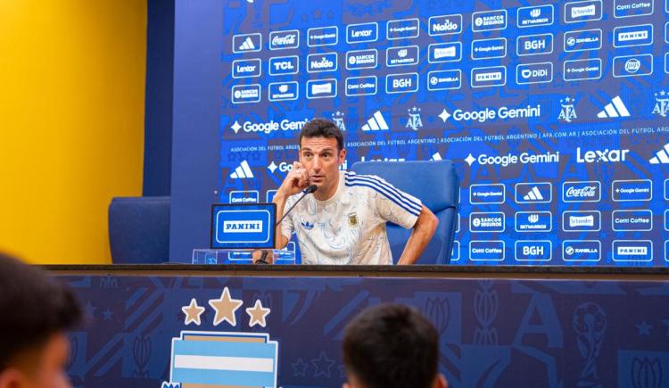 Imagen de ¿Se sube a la Scaloneta?: el campeón del mundo que entrenó con los colores de Argentina