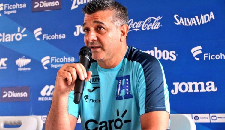 Imagen de El técnico de Honduras afirmó que el equipo "debe ser valiente" ante la Selección Argentina