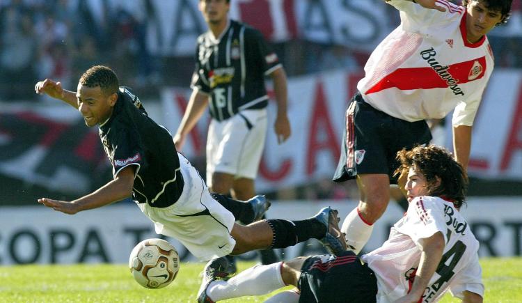 Imagen de Ariel Garcé: "Si en el fútbol mostrás vulnerabilidad no sos bien visto"