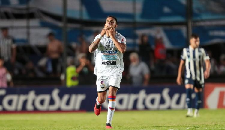 Imagen de Batacazo: Armenio eliminó por penales a Talleres de la Copa Argentina