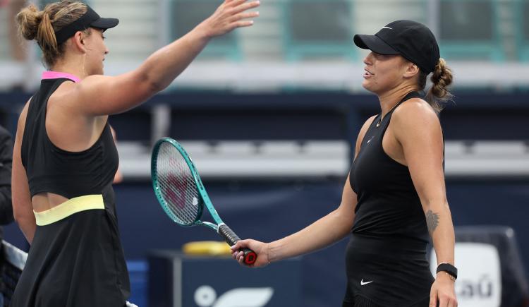 Imagen de Aryna Sabalenka derrotó a su amiga Paula Badosa en su primer partido tras la muerte de su ex pareja