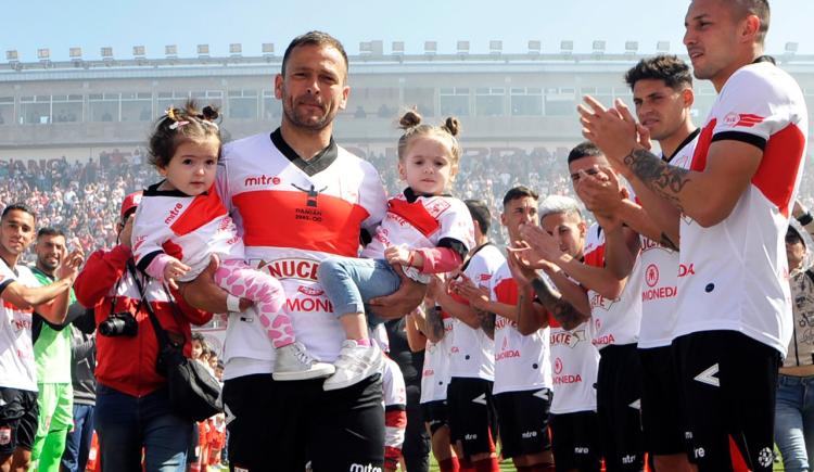 Imagen de El adiós a Damián Akerman, un histórico del ascenso