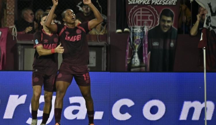 Imagen de Lanús se llevó el Clásico del Sur con el gol ganador más tardío en 22 años