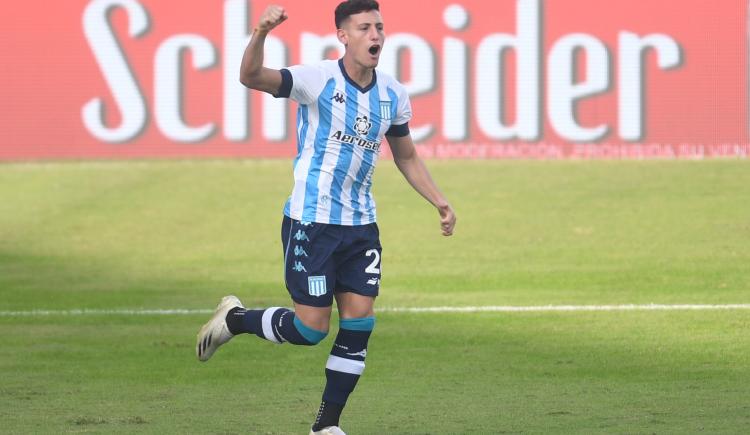 Imagen de CHANCALAY SEGUIRÁ EN RACING Y HUBO 3 NUEVOS POSITIVOS