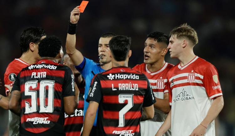 Imagen de La explicación del VAR sobre la expulsión de Gonzalo Plata y la decisión que tomó Flamengo
